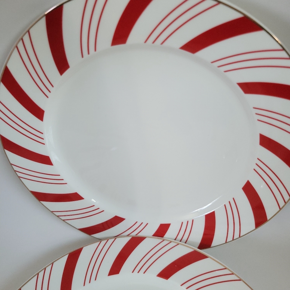 Park Chateau Candy Cane Striped Gold Rimmed Set of 2 Dinner Plates Holiday